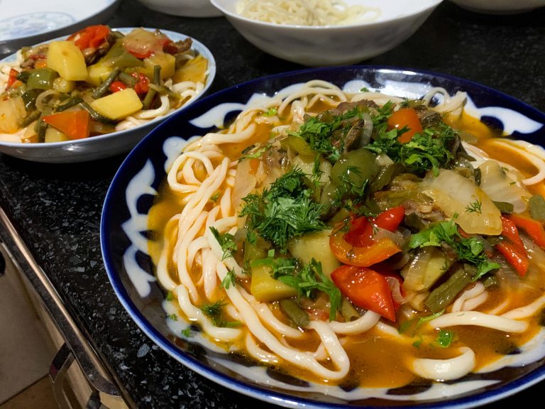 lagman central asian noodle dish